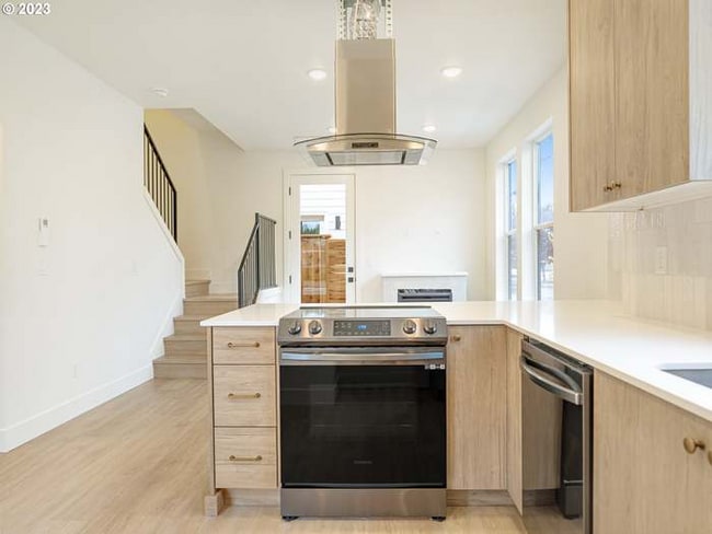 Photo - 5605 N Lombard St Unit 11