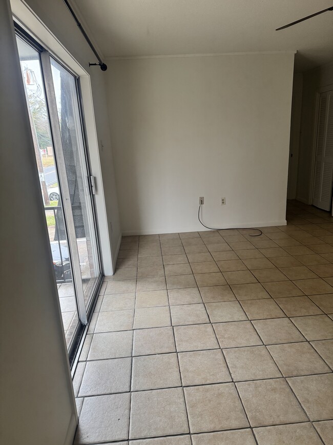 Photo - 4600 Parliament Dr Unit 201