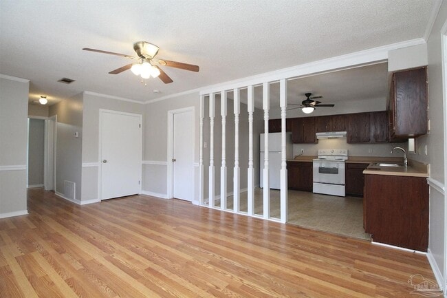 Photo - 4630 Bellview Ave