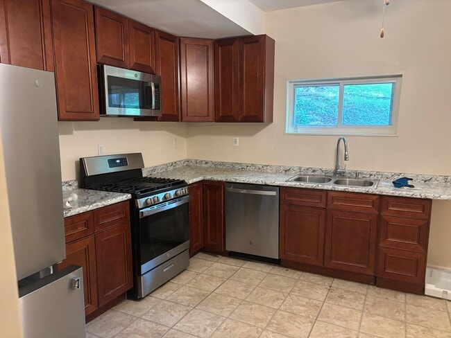 Building Photo - 250 Shaler St Rental