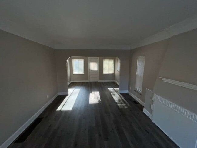 Photo - Beautiful Renovated Colonial