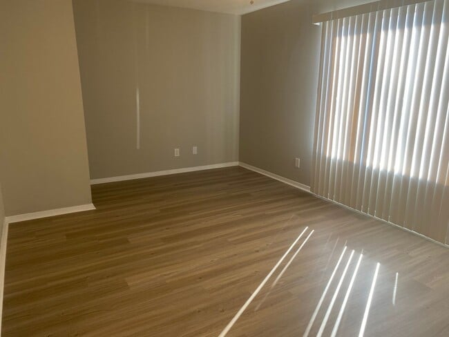 Photo - Embassy Court Apartments