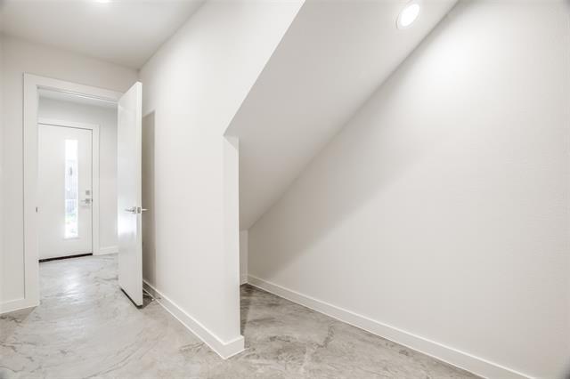 Photo - 2180 Bennett Ave