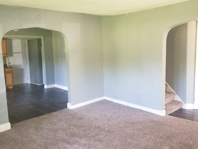 Photo - 8200 Wayne Ave