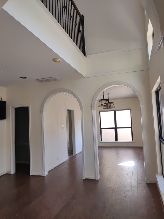 Photo - 2454 Bering Dr (Houston, TX)