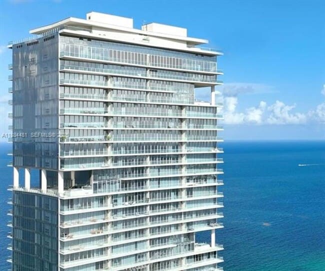 Building Photo - 18501 Collins Ave Unit 18501 Collins Ave appt 5001