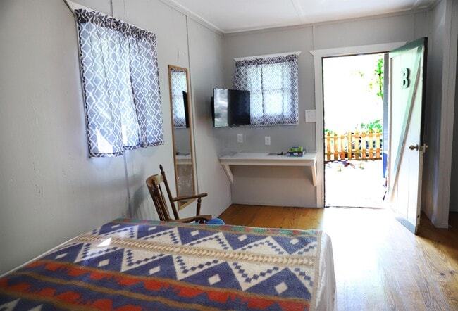 Photo - 5558 State Highway 265