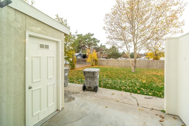 Photo - 207 N Liberty St