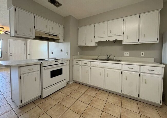 Photo - 2716 Banyan St Unit A