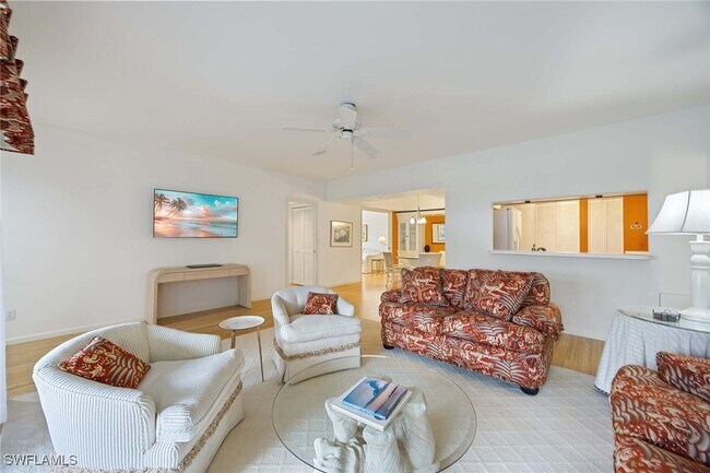 Photo - 4251 Lake Forest Dr Unidad 214