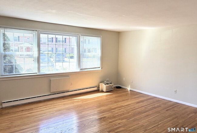 Photo - 262 Robin Ct Unit A