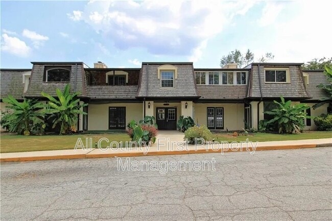 Building Photo - 122 Rue Fontaine