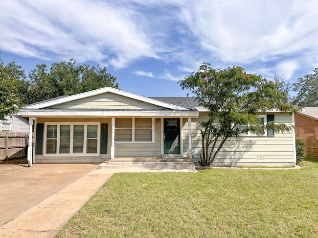 Photo - 5410 23rd St