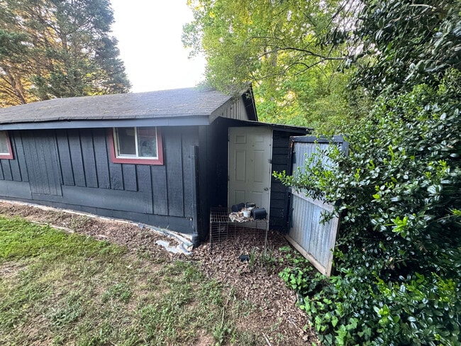 Photo - Room in Apartment on Patricia Dr