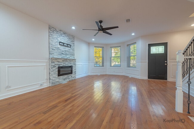 Photo - 527 N Ridgeway Ave