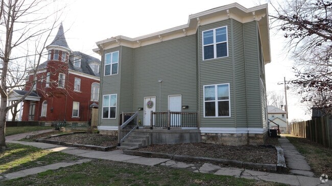 Building Photo - 815-815 N 7th St Unit 813 Rental