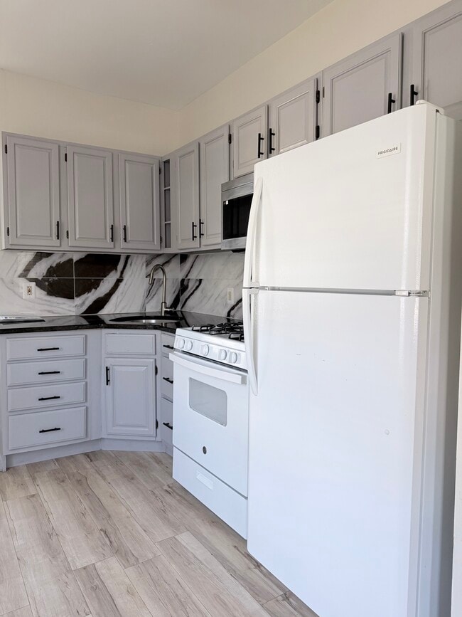 Photo - 123 Walnut Ave