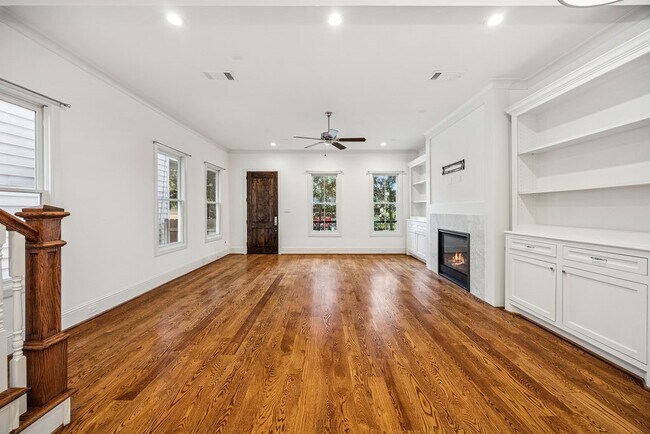 Photo - 510 E 27th St