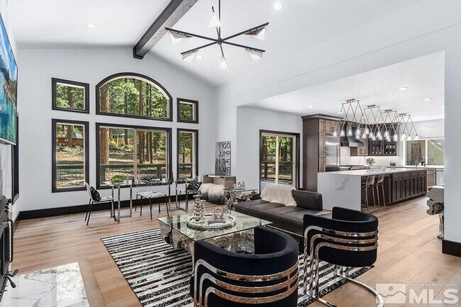 Photo - 331 Winding Way