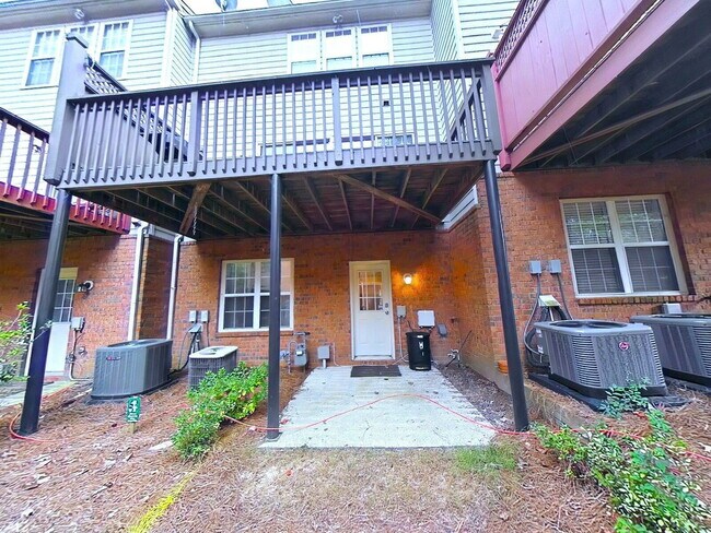 Photo - 5149 Manerdale Dr SE