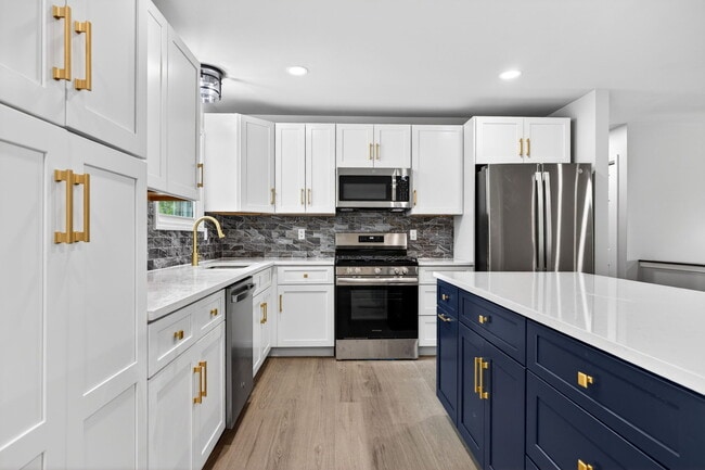 En la cocina - 3200 Schaffner Dr