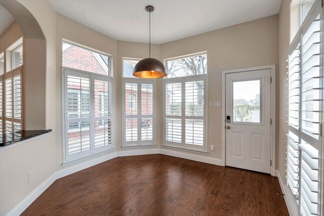 Photo - 2315 Blue Water Bay Dr