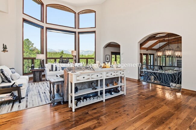 "Spacious 6-Bedroom Retreat with 7 Luxurious Bathrooms off Upper Bear Creek!"