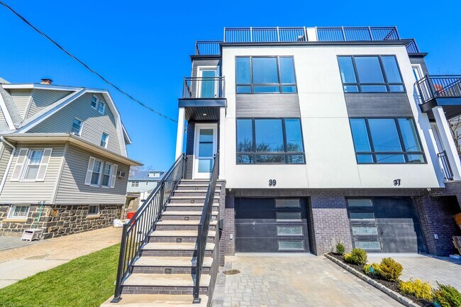 39 Washington Ave