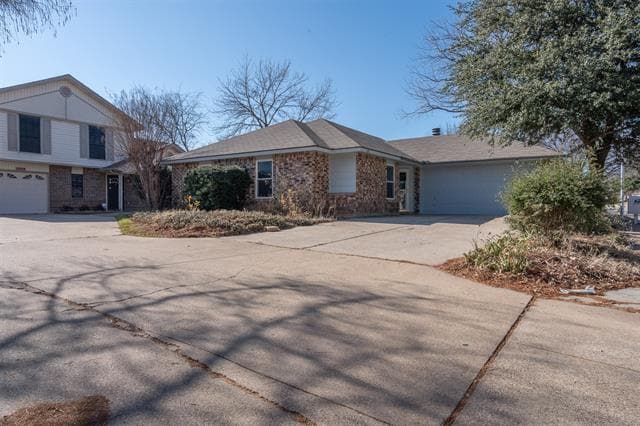 Photo - 2911 Forest Creek Dr