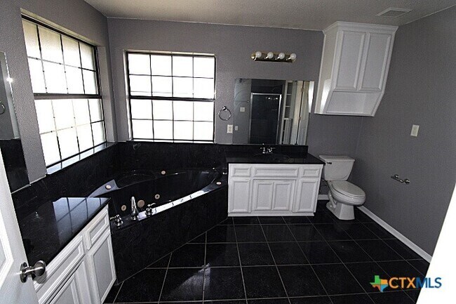 Building Photo - 4206 Ethel Ave Rental