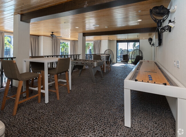 Party Porch - Upstairs