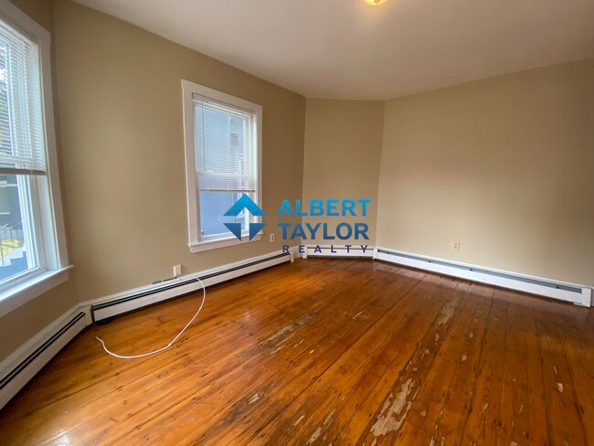 Photo - 44 Hillside St