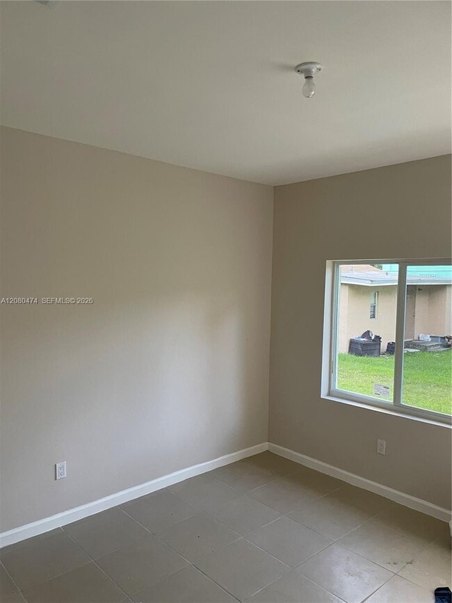 8321 NE Miami Ct Unit 4