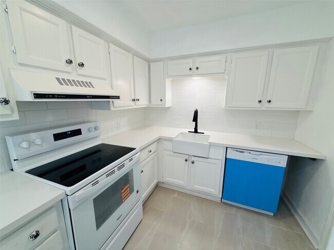 Photo - 1848 Portsmouth St Unidad 3