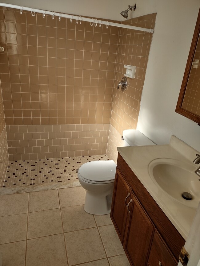 Photo - 399 Manly Ave