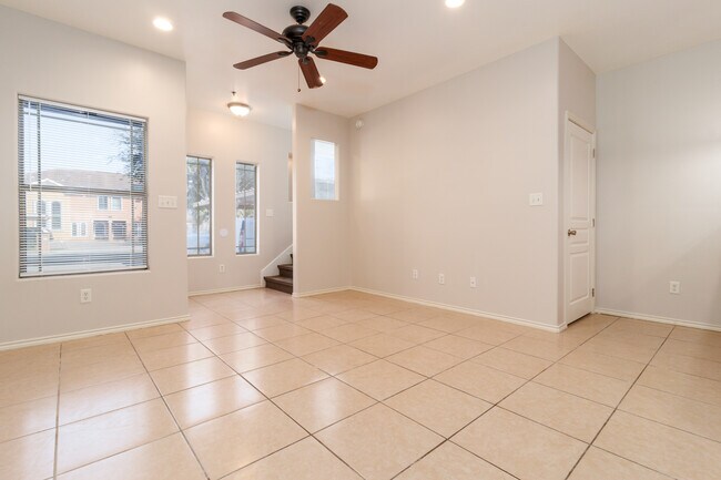 Photo - 1204 W Fig Ave Unit 4
