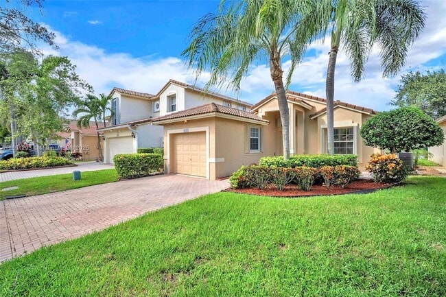Building Photo - 16411 Sapphire Bend
