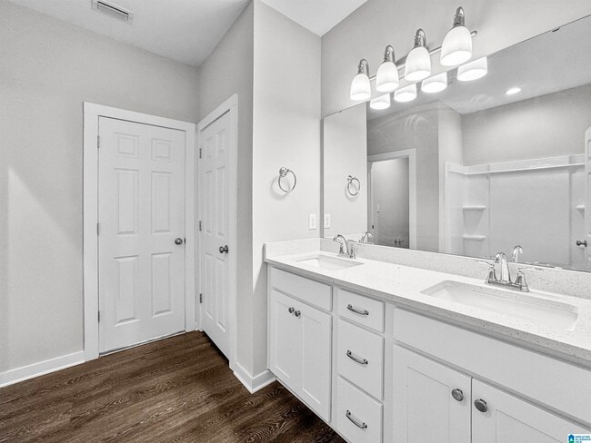 Photo - 1307 Cater Lee Way