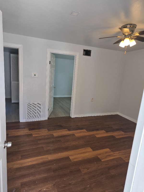 Building Photo - 3212 E Henry Ave Rental
