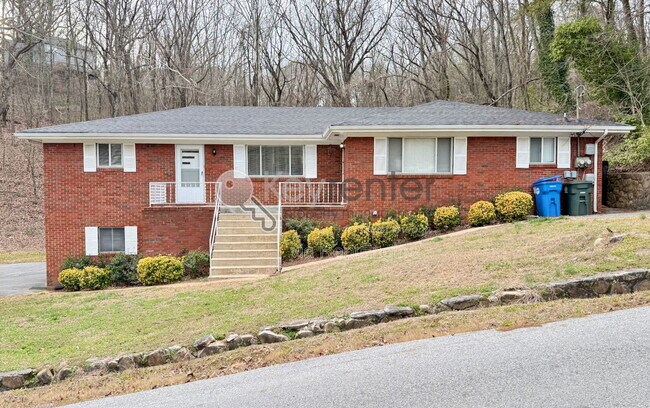 Building Photo - 550 Alexander Dr Unit B