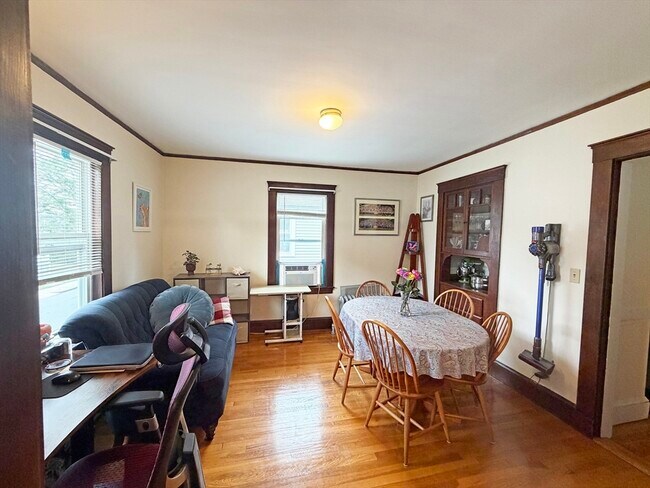 Photo - 250-252 Robbins St Unit B