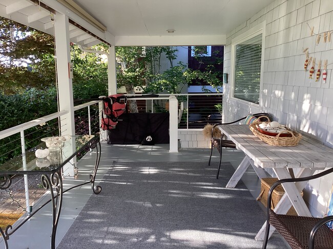 Photo - 15965 Euclid Ave NE
