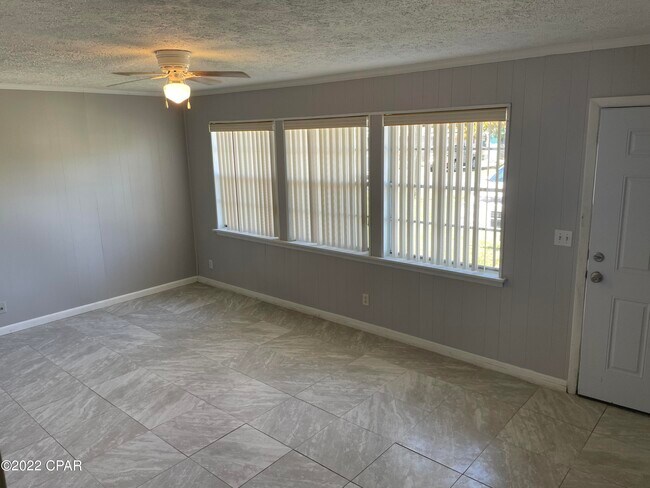 Photo - 1510 Clay Ave