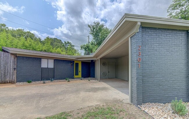 Photo - 2301 Metcalfe Rd Townhome
