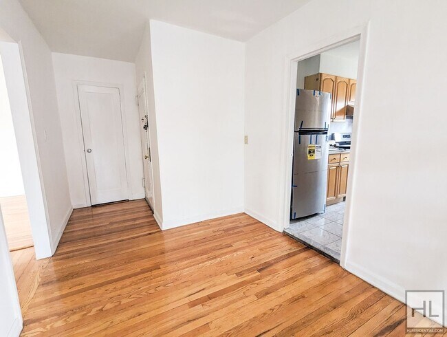 Photo - 110 STREET Unit 2