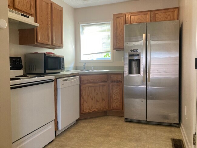 Photo - 667 Spruce St