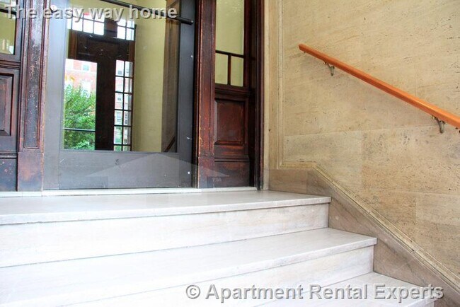 Photo - 18 Chauncy St Unit #B