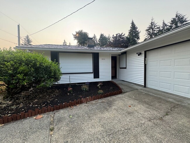 Photo - 9901 Farwest Dr SW