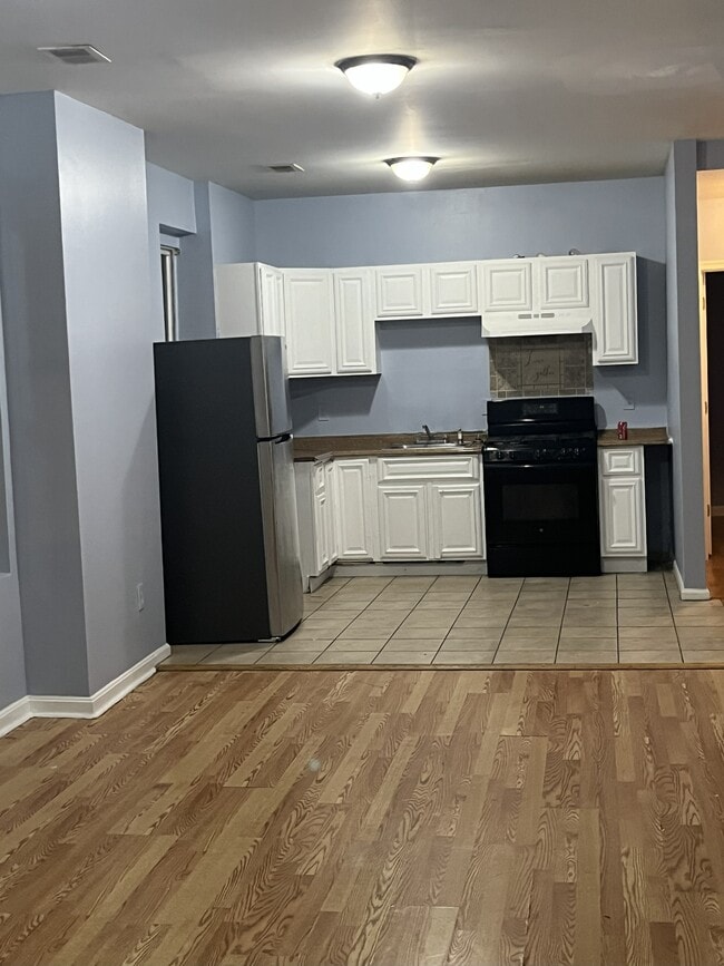 Photo - 3400 E Baltimore St Unit 2