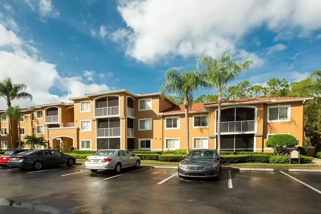 Photo - 1865 Florida Club Dr Unidad Napoli Condo